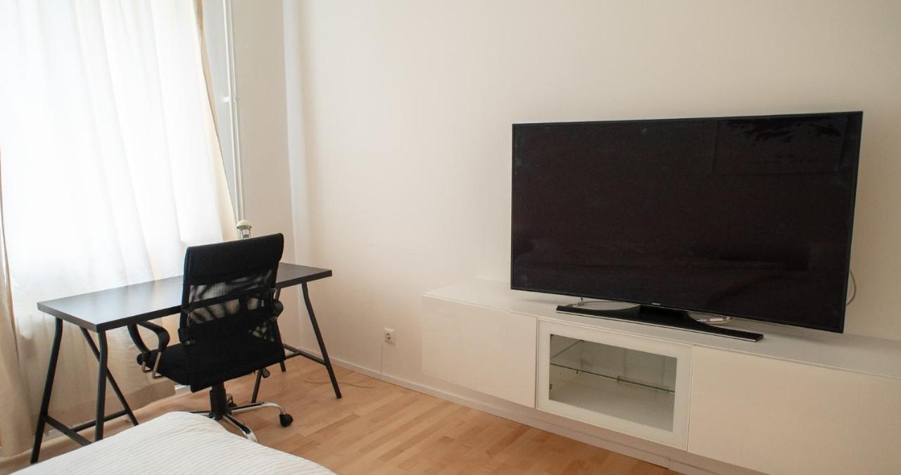 Cozy And Fully Equiped At Ku'damm * Берлин
